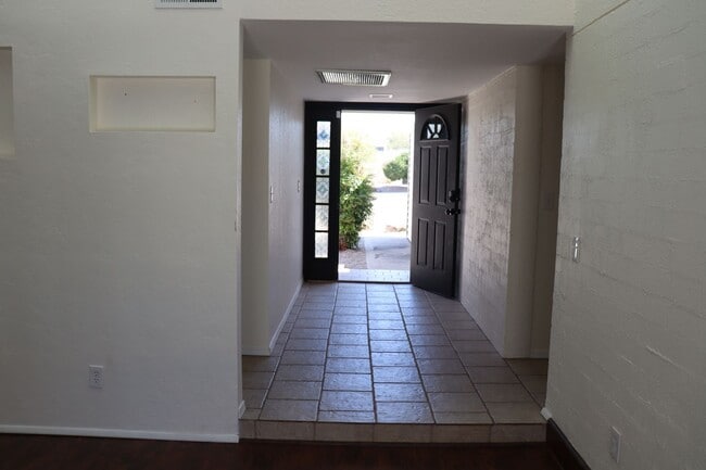 Photo - 5 Bedroom, 2 Bathroom