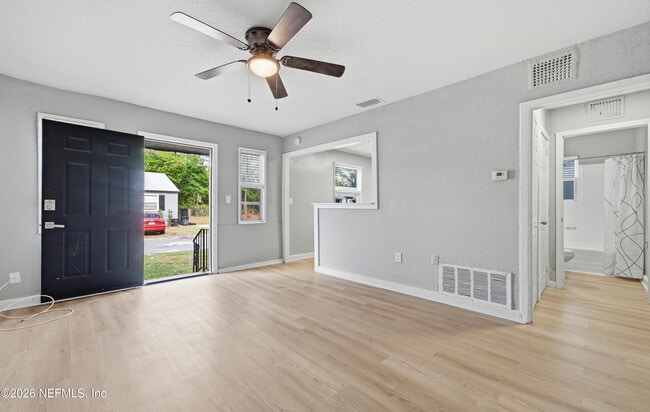 Photo - 5931 Wilmar Rd W