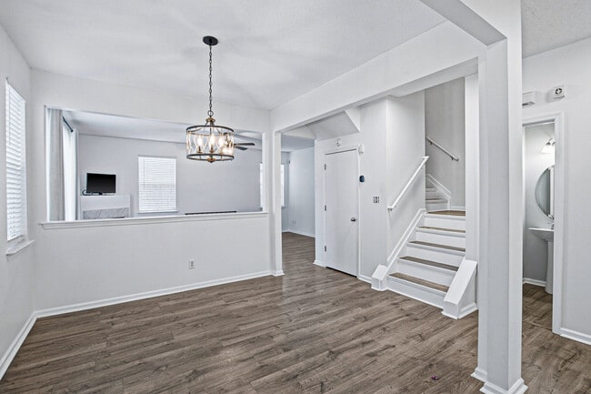 Photo - 29 Camellia Ln