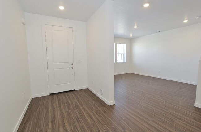 Photo - Immaculate Townhouse w/2-Car Garage