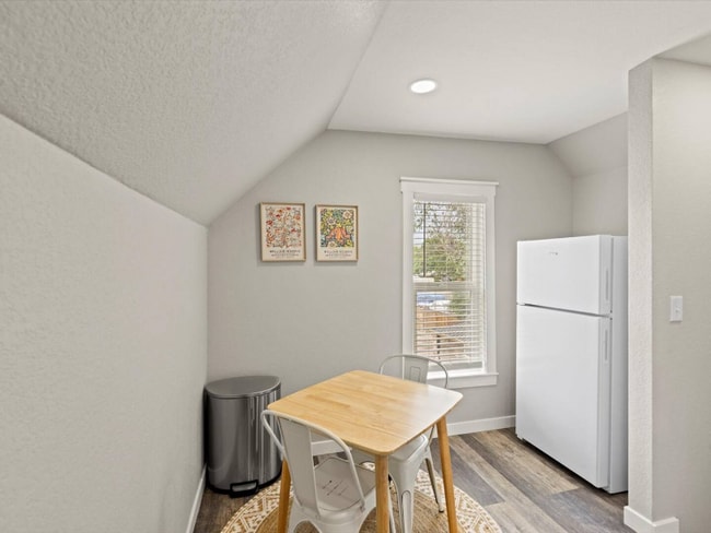 Photo - 604 Bonfoy Ave Apartamento Unidad A