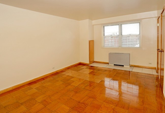 Photo - Jamica Estates