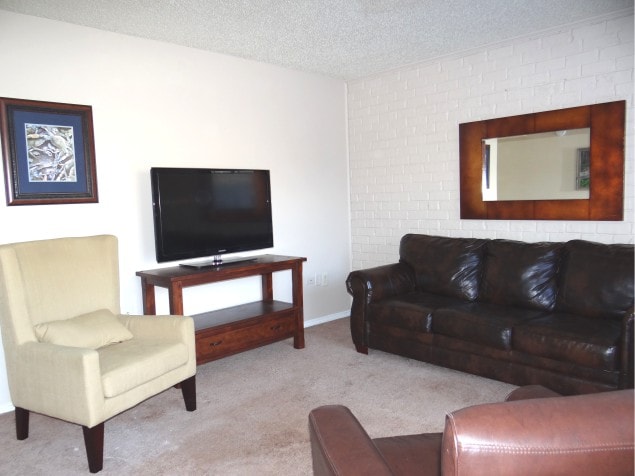 Living Area - Cambridge West Apartments