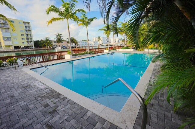 Photo - 7950 Tatum Waterway Dr Unit N12