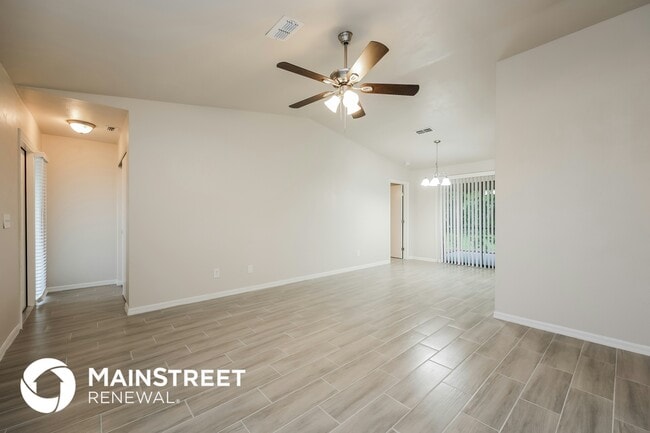 Photo - 122 NE 20th Pl