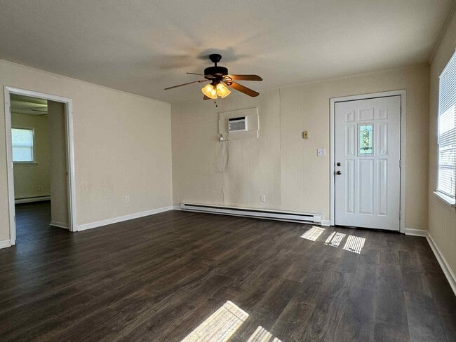 Photo - 2107 Southland St