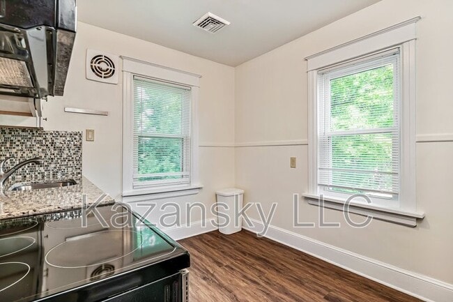 Photo - 2477 Brookdale Ave