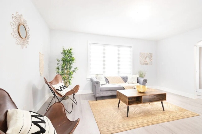 Photo - 479 Wilson Heights Blvd Unit SI ID1597522P