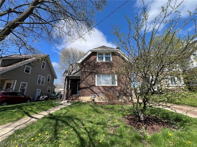 Photo - 1395 Goodyear Blvd