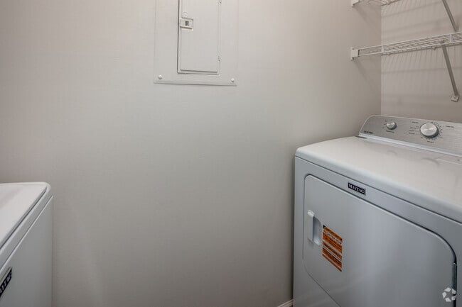 Spinnaker 2BR, 2BA - 1,045SF - Laundry