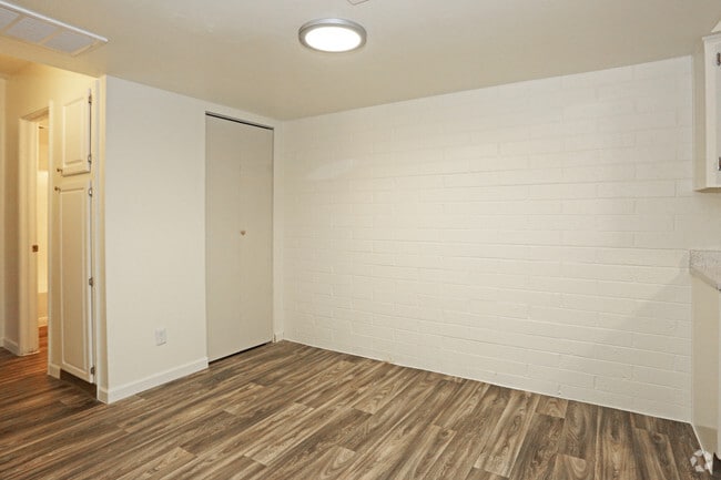 2BR, Remodel Dinning Area