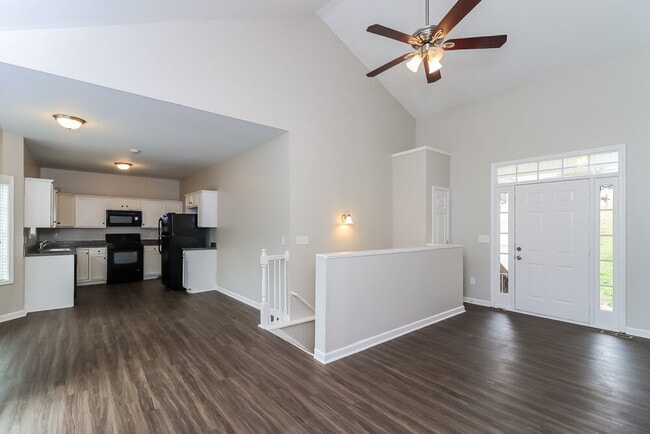 36 Hickory Hollow SW