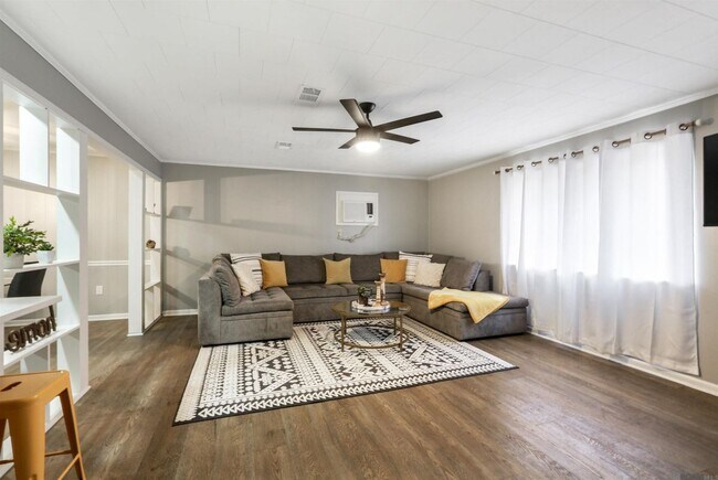 Photo - 1151 Wylie Dr