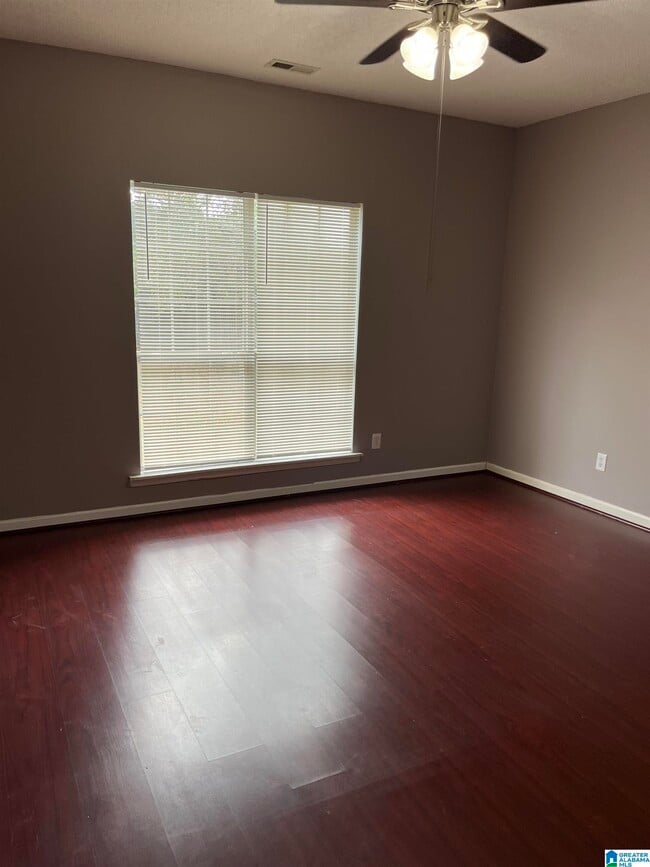 Photo - 996 McAllister Dr