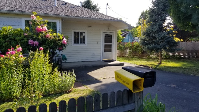 Photo - 11695 SW Greenburg Rd