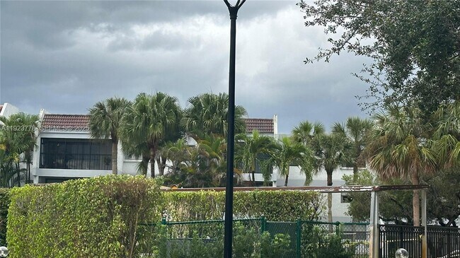 Photo - 200 Lakeview Dr Unit 111