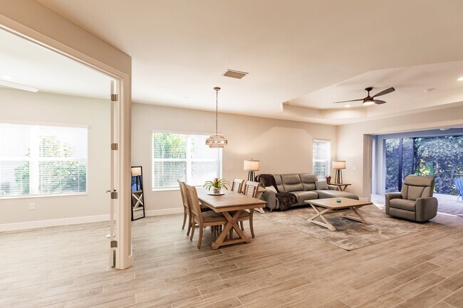 Photo - 11651 Solano Dr