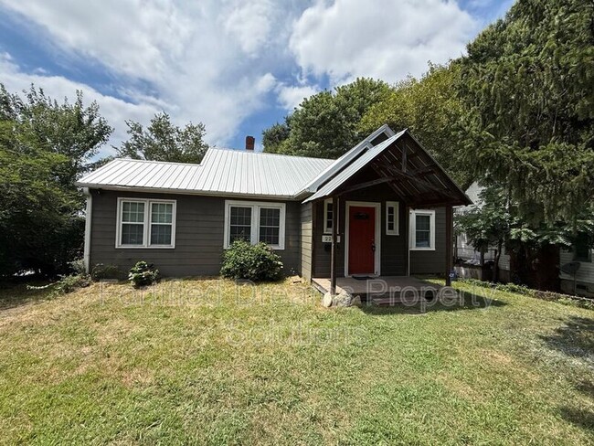 Building Photo - 2232 Ivy Ave Rental