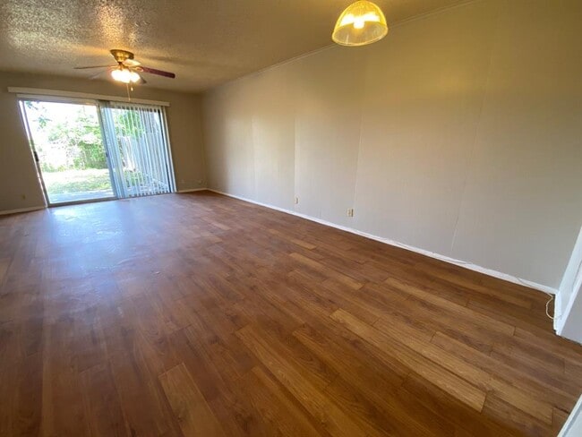 Photo - 11200 Renel Dr