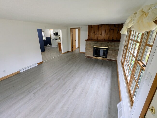 Photo - 1810 Midway Dr