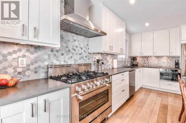 Photo - 3 Shakespeare Dr