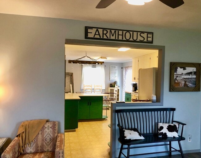 Photo - Delightful Sherwood Home!