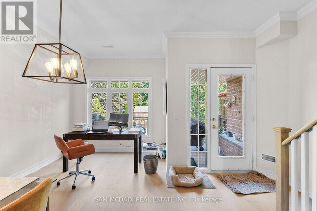 Photo - 95 Kerr St