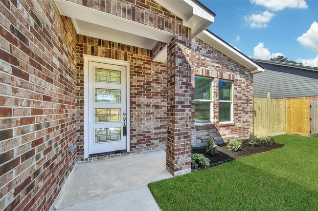 Photo - 7611 Athlone Dr