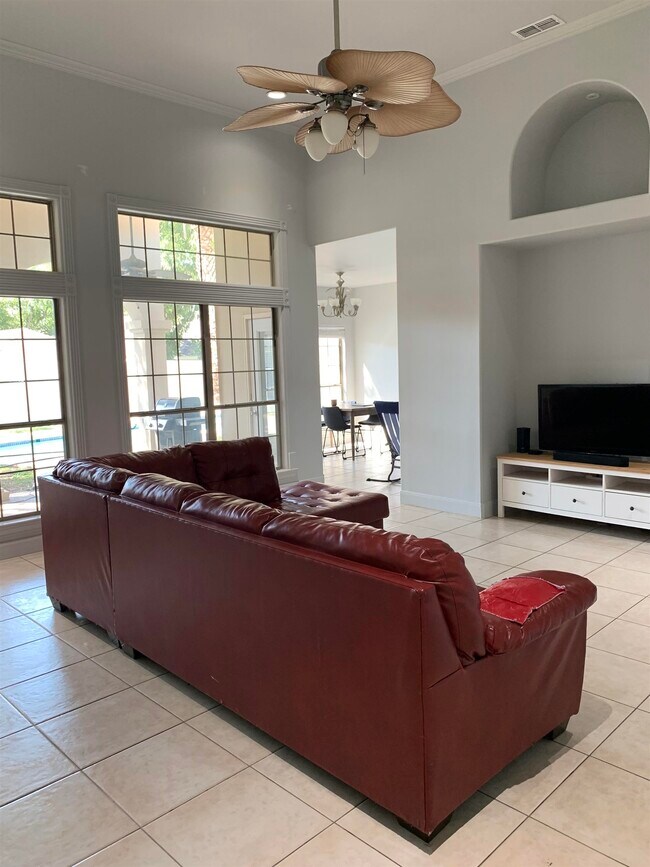 Photo - 2407 Williams Ct