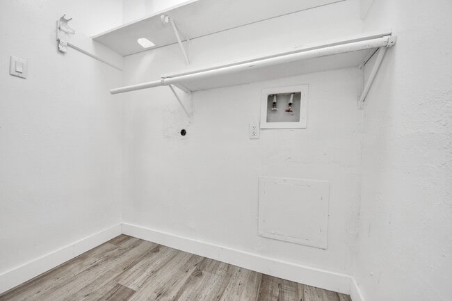 Building Photo - 11627 Bowlan Ln