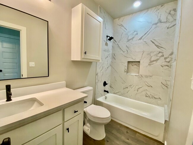 Photo - 4923 Spring Ridge Rd Unit 4923