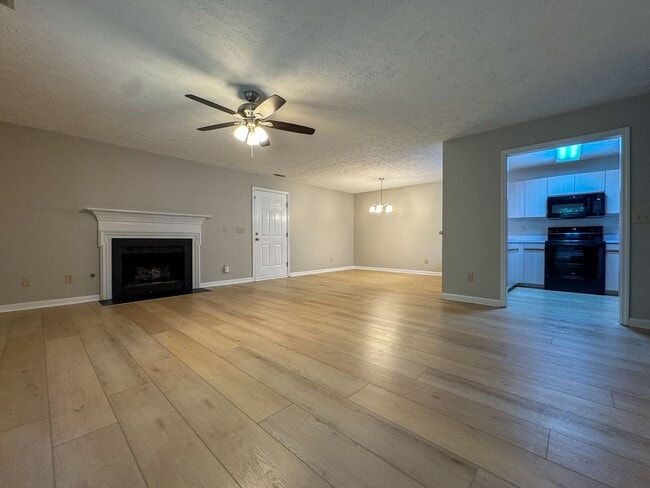 Photo - Cute 2 Bed 2 Bath Ground Level Condo with Community Pool