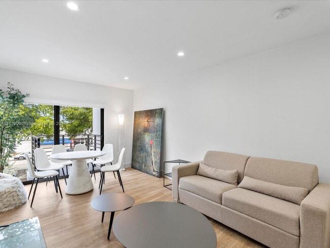 Photo - 1134 71st St