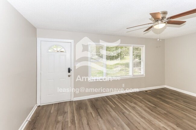 Photo - 110 Colbert Blvd