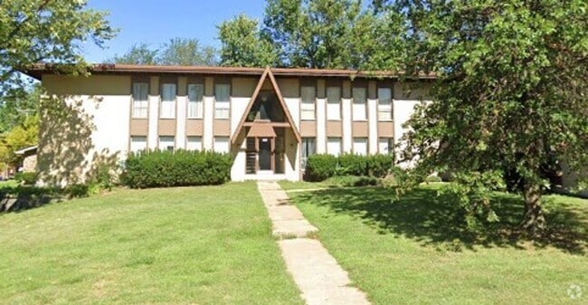 Building Photo - Ready now! Updated One Bedroom One Bath in... Unit 175 Reeb Lane Apt 6