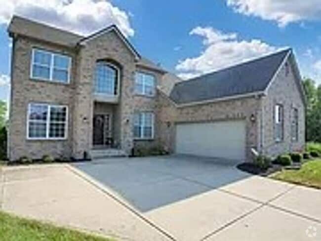 Building Photo - Beautiful 5 Bedroom Plainfield Home for Rent