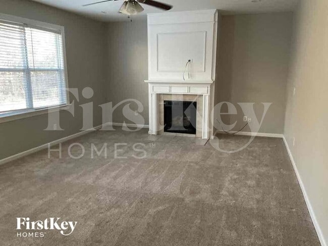 Photo - 670 Golden Meadow Dr