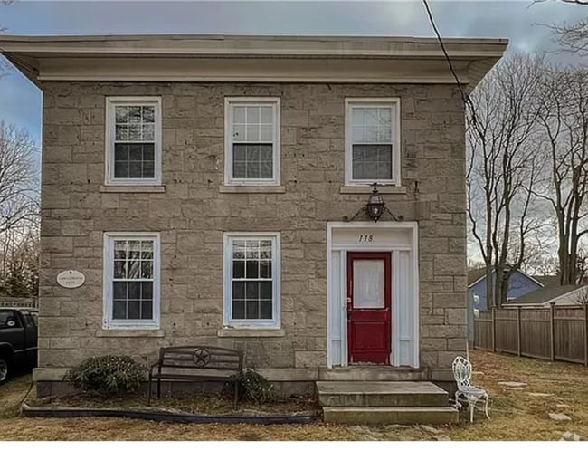 Building Photo - 118 Monument St Unit Monument Street Rental