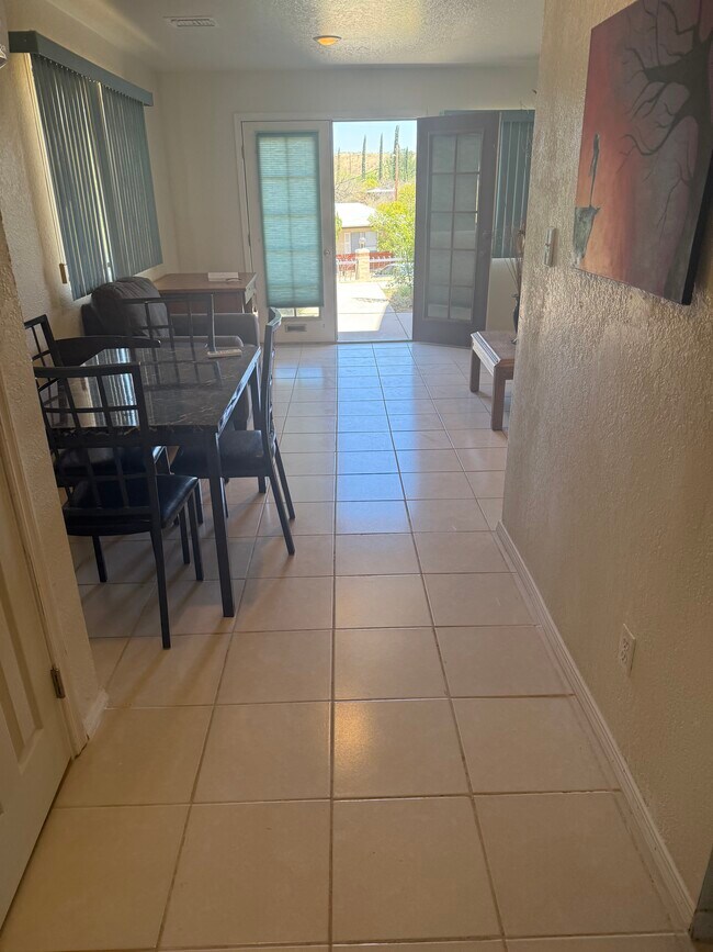 Photo - 797 W Mesa Verde Dr