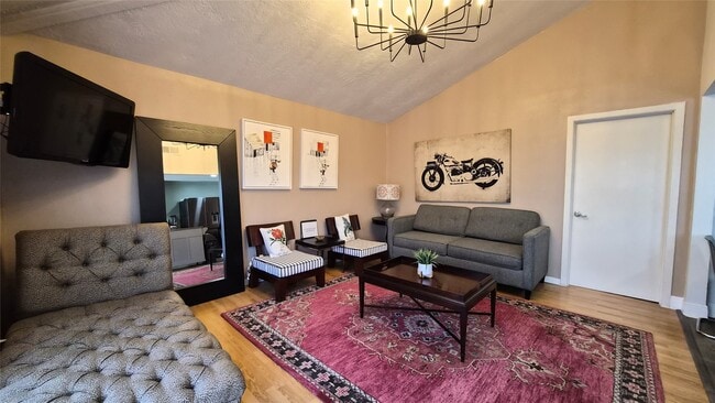 Photo - 2118 Oakdale St Unit 3