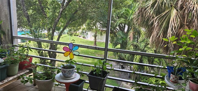 Building Photo - 2649 NW 48th Terrace Unit 338