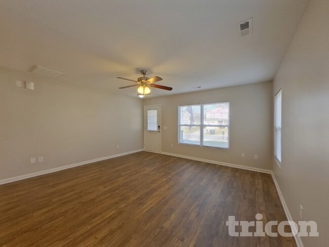 Photo - 1624 Long Paw Ln