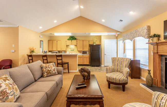 Clubroom - Summit Place Apartments