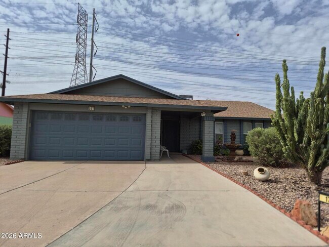 Building Photo - 517 W Peralta Ave