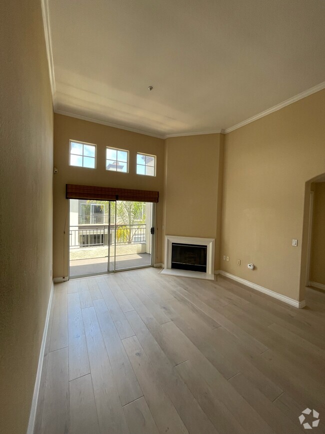 Building Photo - 4165 Executive Dr Unit F401 Rental