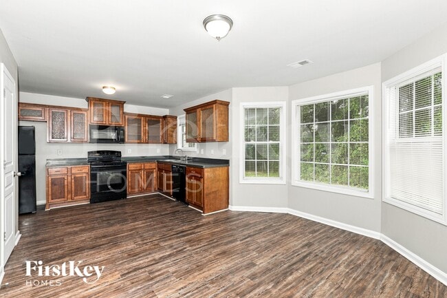 1009 Serene Lake Dr