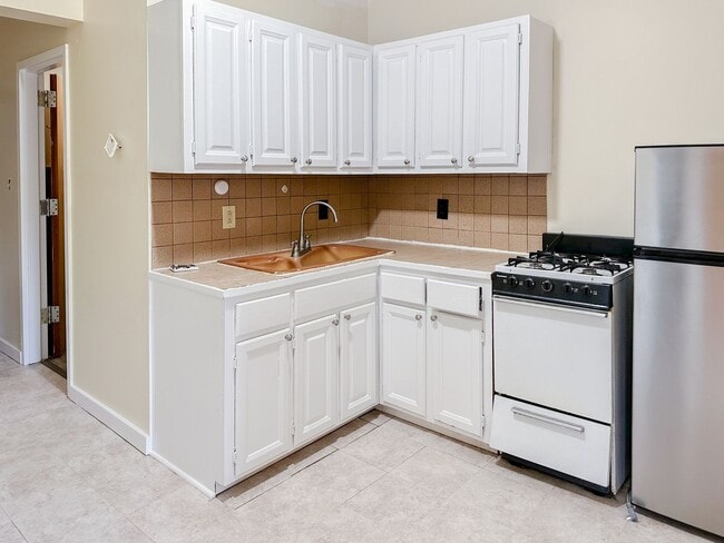 Photo - Renovated 1br in Country Setting with Private Deck Unit 9