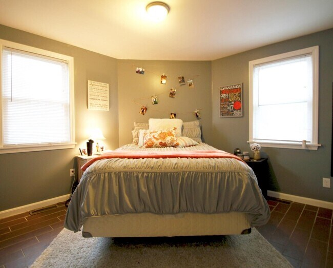 Photo - 170 Almy St Unidad 1R