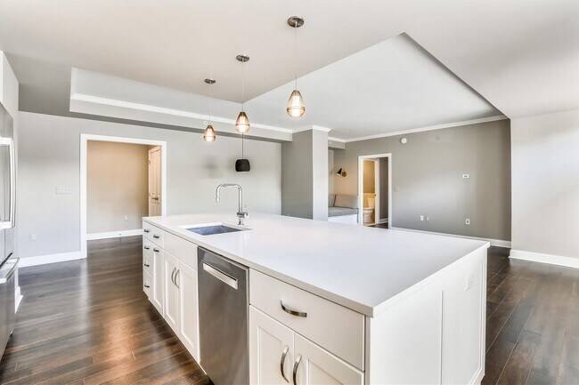 Photo - Gorgeous 2/2 with luxurious Lobby Level Condo in Hampden Row