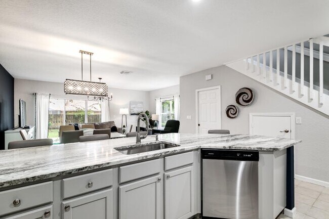 Photo - 13354 Georgian Ct